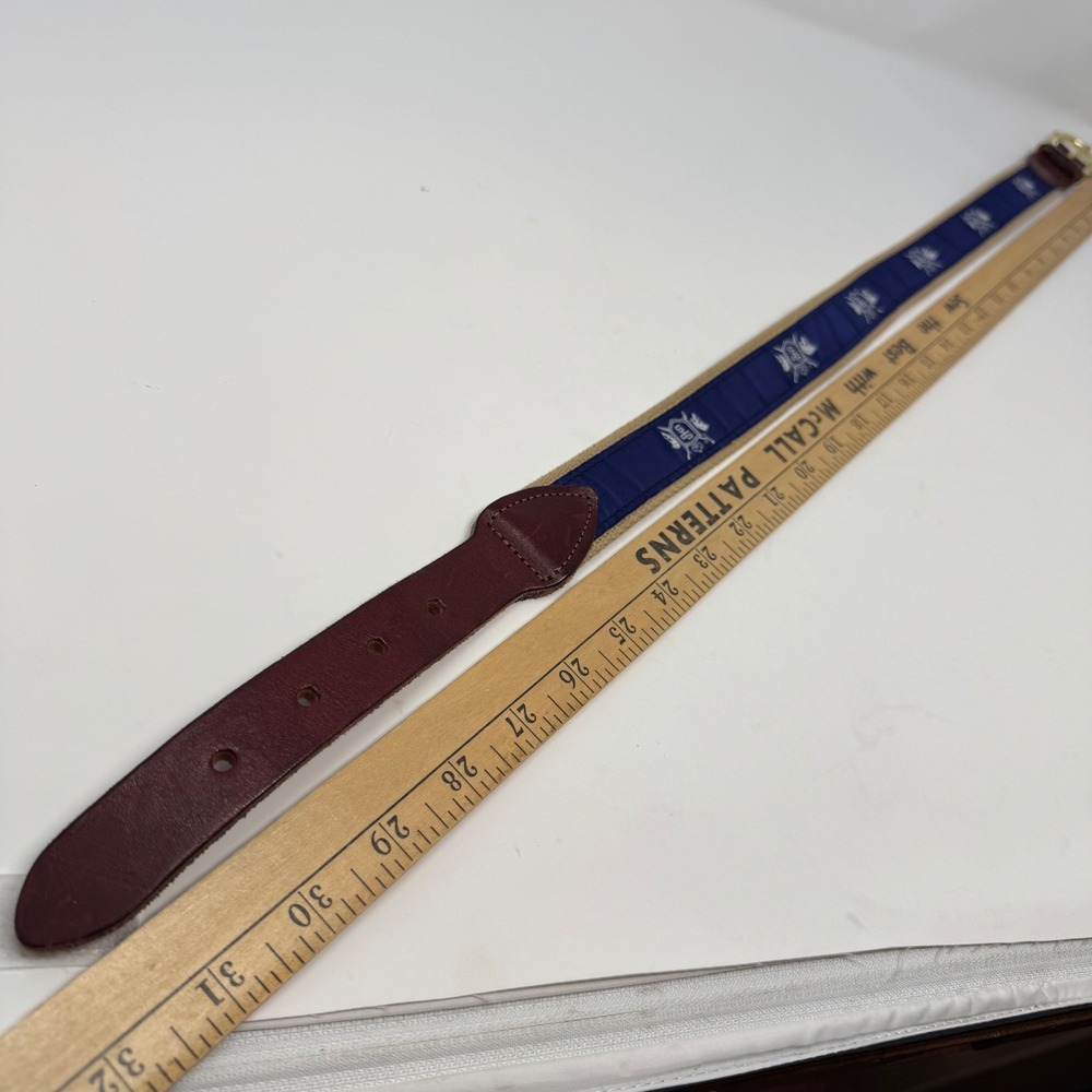 Cape Cod Belt Co Canvas Leather Belt Kids 30 Tan Navy Crest Preppy Good Cond - Picture 7 of 9